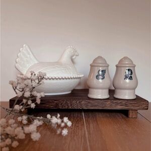 Vintage Pfaltzgraff Yorktowne Blue + White Salt and Pepper Shakers